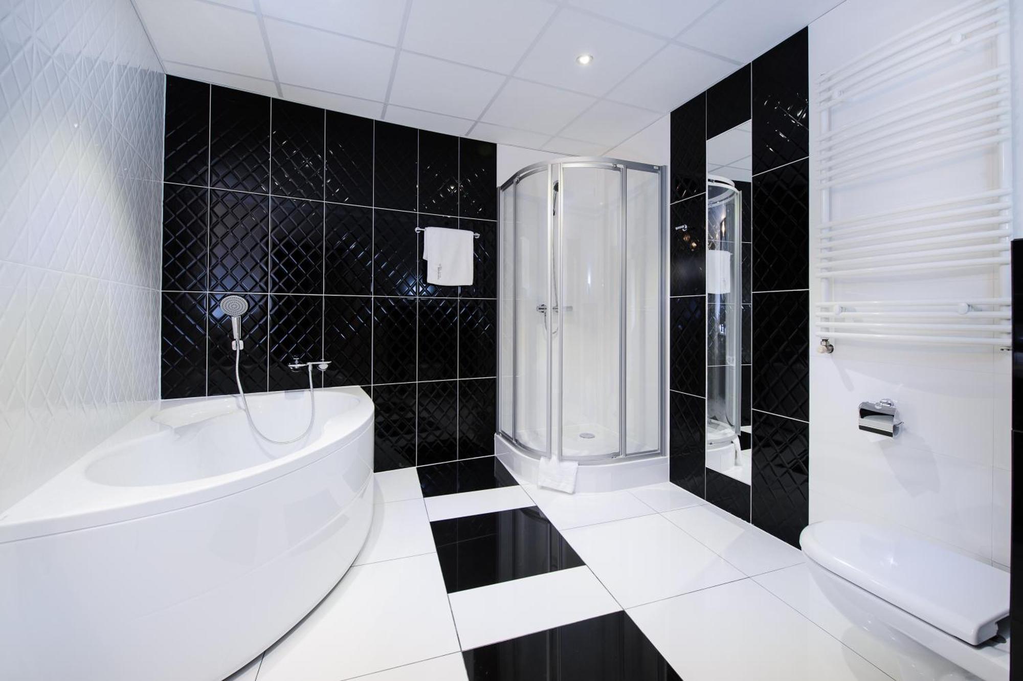 Hotel Trzebnica Ngoại thất bức ảnh