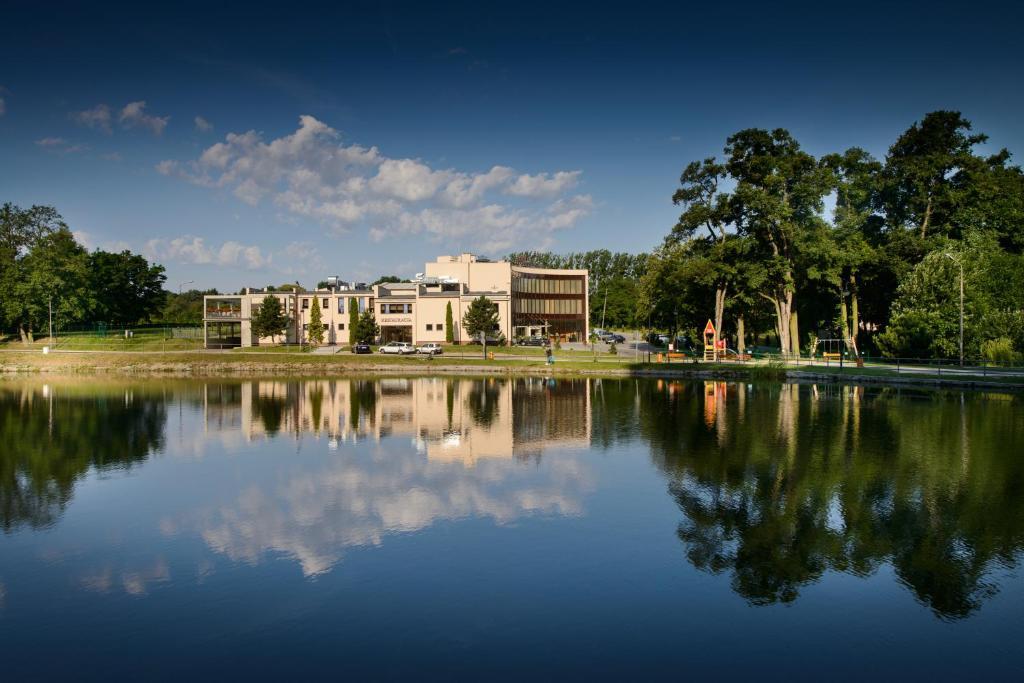 Hotel Trzebnica Ngoại thất bức ảnh