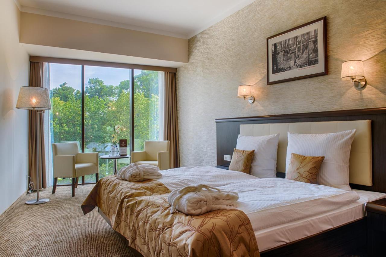 Hotel Trzebnica Ngoại thất bức ảnh